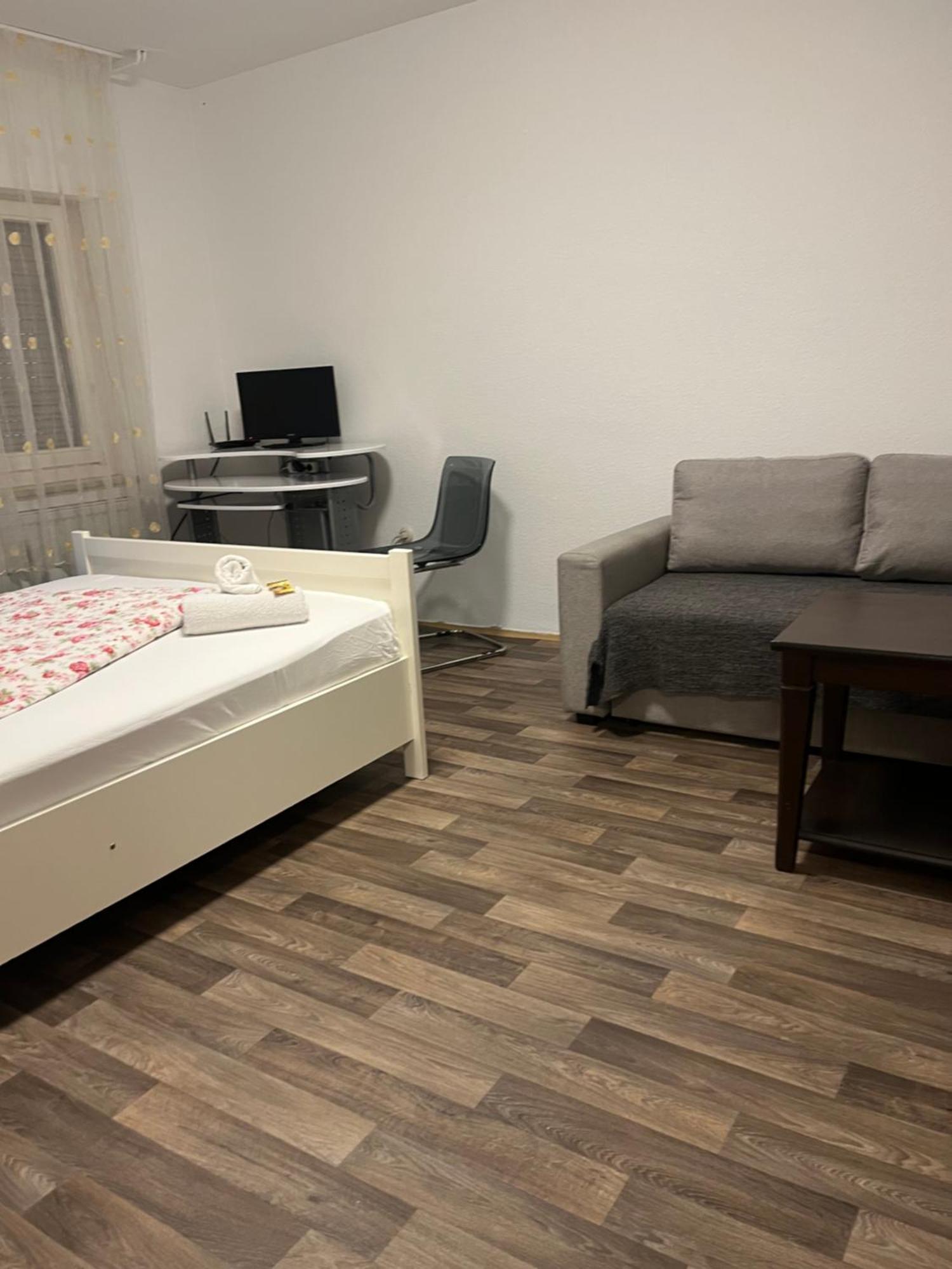 Ferienwohnung Schwetzingen Bagian luar foto
